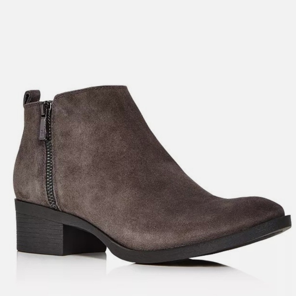 Kenneth Cole
Women's Ankle Booties, warm grey, size 10